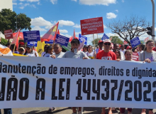 Lula atende a CUT e demais centrais e anuncia mais proteção de emprego aos gaúchos