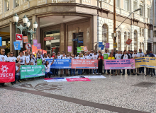 Bancários ocupam as ruas de Curitiba no lançamento da Campanha Nacional 2024